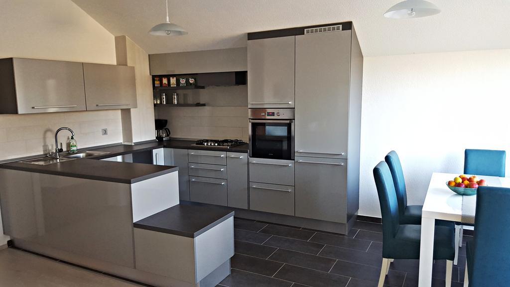 Apartment Lipa Irinovac Szoba fotó